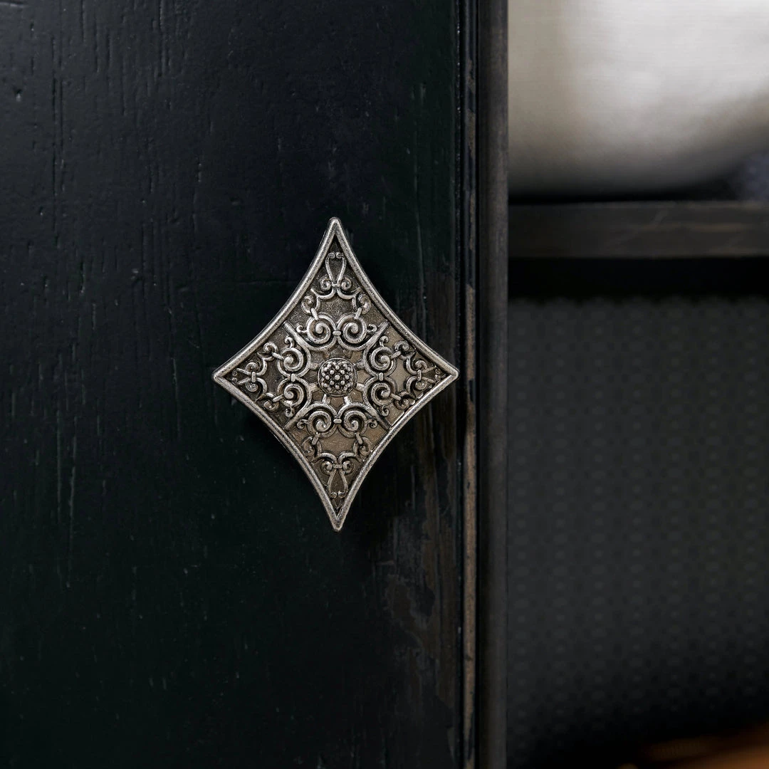 HOOKER ARMOIRE EN NOIR 8 HOOKER ARMOIRE EN NOIR