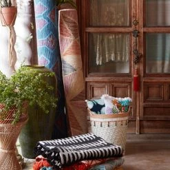 LOLOI GEMOLOGY 02 WOOL RUG: BLUE, PLUM