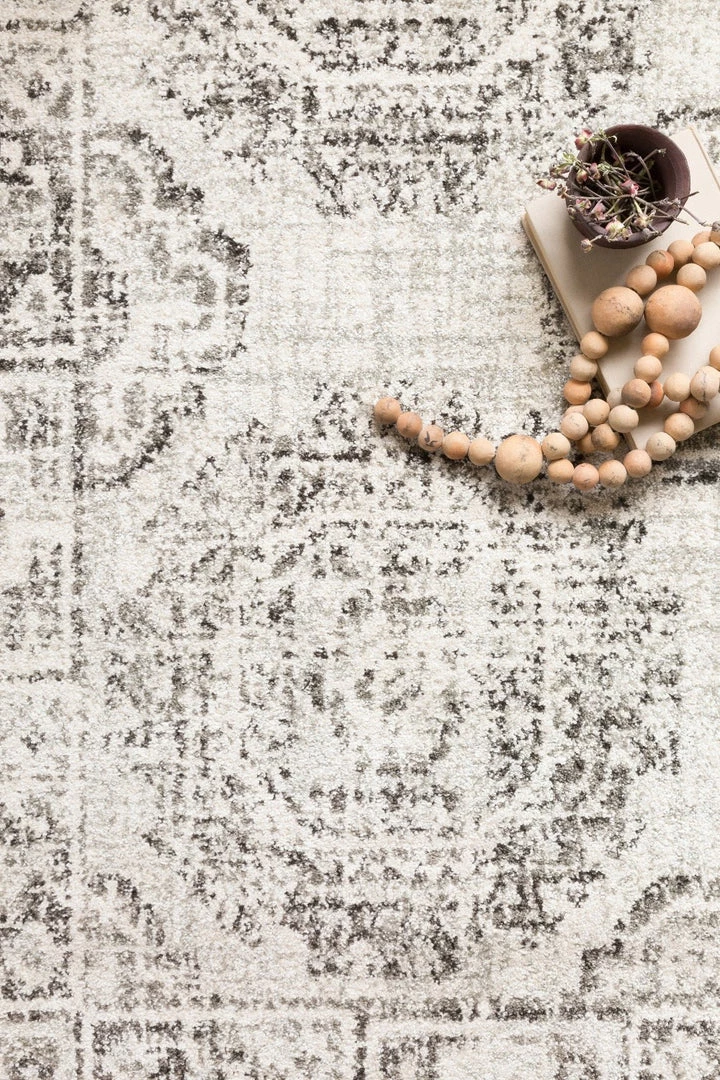 LOLOI JOAQUIN MEDALLION MOTIF RUG 3 LOLOI JOAQUIN MEDALLION MOTIF RUG