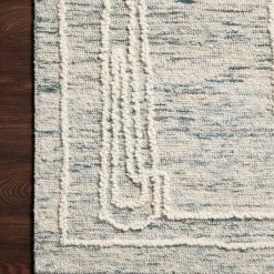 LOLOI LEELA 04 HOOKED WOOL RUG: DENIM, IVORY