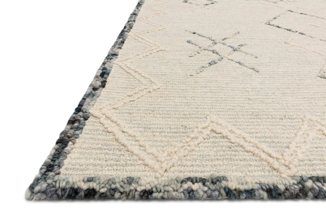 LOLOI LEELA 04 HOOKED WOOL RUG: OCEAN, WHITE 3 LOLOI LEELA 04 HOOKED WOOL RUG: OCEAN, WHITE