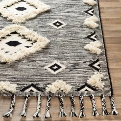 SURYA EBBA HAND-WOVEN WOOL RUG