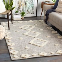 SURYA CHEROKEE BORDERED WOOL RUG: STONE + CREAM