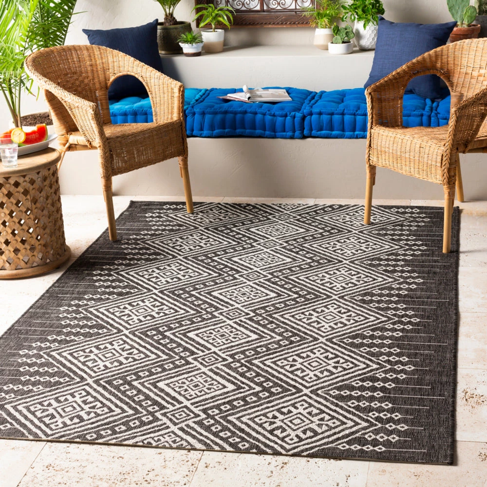 SURYA YAEL OUTDOOR RUG: BLACK + WHITE 2 SURYA YAEL OUTDOOR RUG: BLACK + WHITE