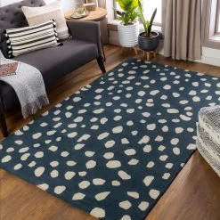 SURYA TREND SPOTTING WOOL RUG: NAVY